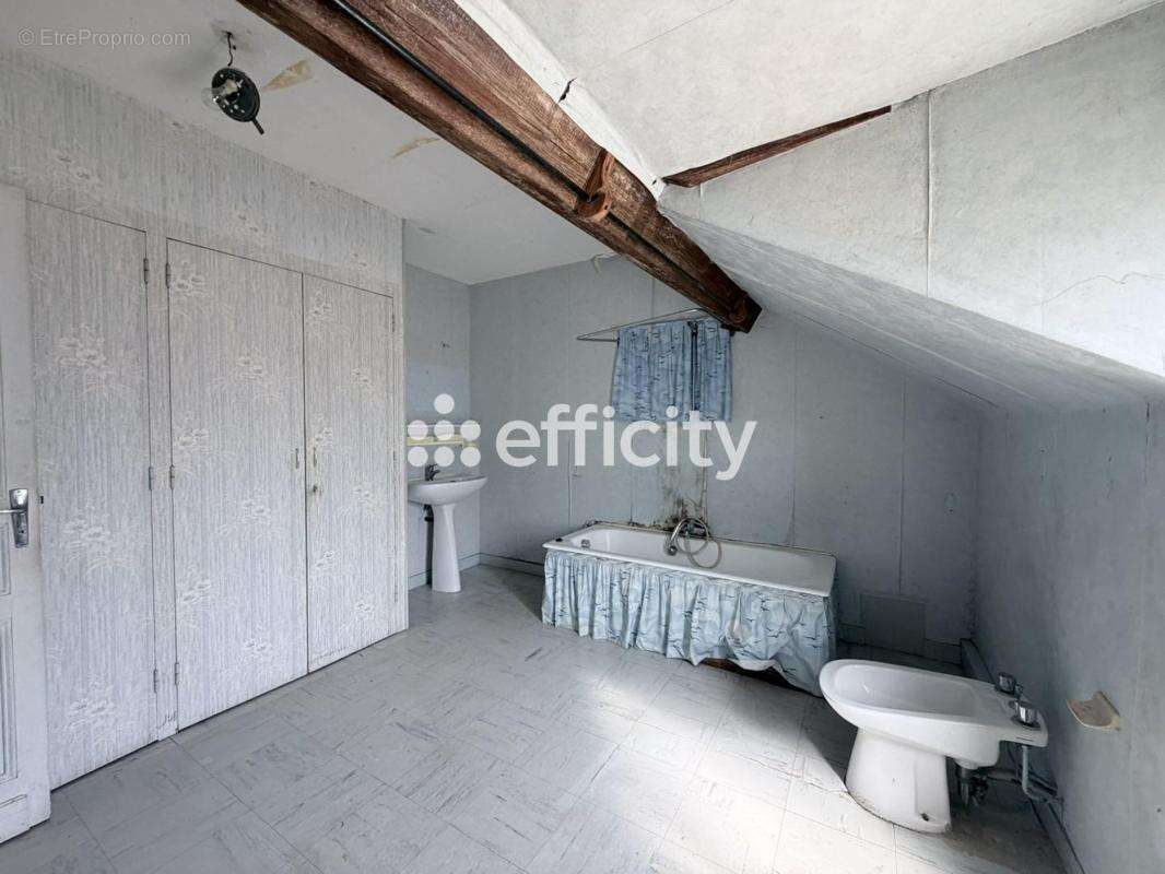 Maison 128 m² à Couze-Et-Saint-Front  - photo 15