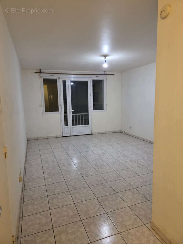 Appartement à VERCEL-VILLEDIEU-LE-CAMP