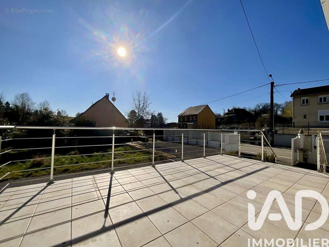 Maison 98 m² à Remaucourt  - photo 2