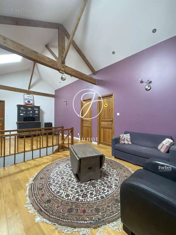Templeuve en Pévèle – Maison de caractère – 262m² - 5 chambres – Bureaux – Jardin – Sous-sol - photo 17