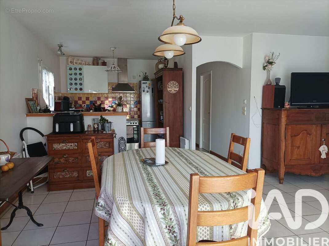 Photo 4 - Maison à CORME-ROYAL