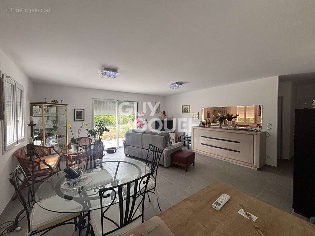 À vendre à Pradons : maison neuve 86 m², prestations de qualité et terrain constructible - photo 3
