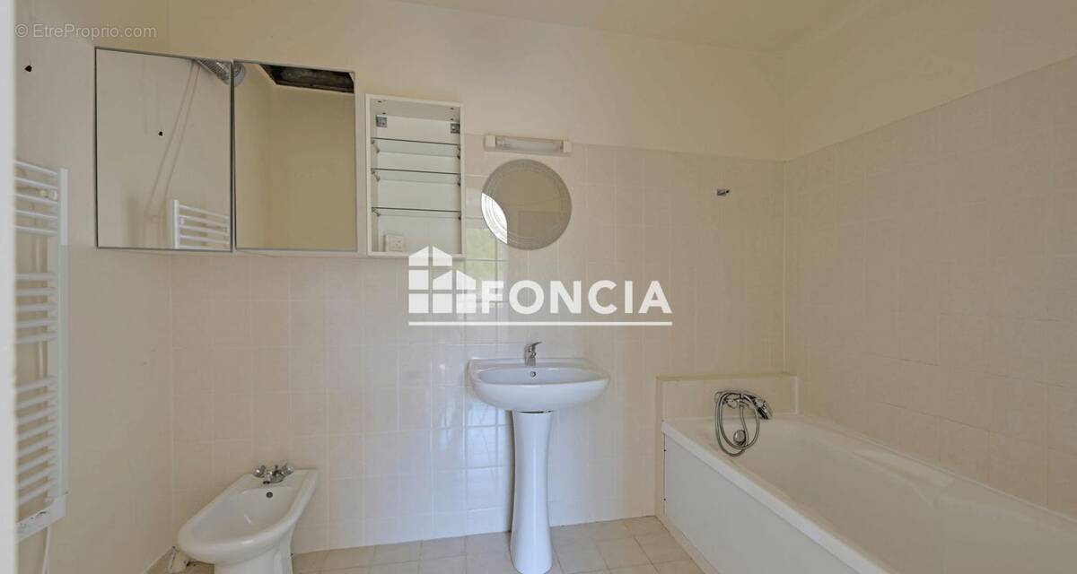 Maison de plain-pied sur 700 m² de terrain – Secteur Plan des Quatre Seigneurs - photo 7