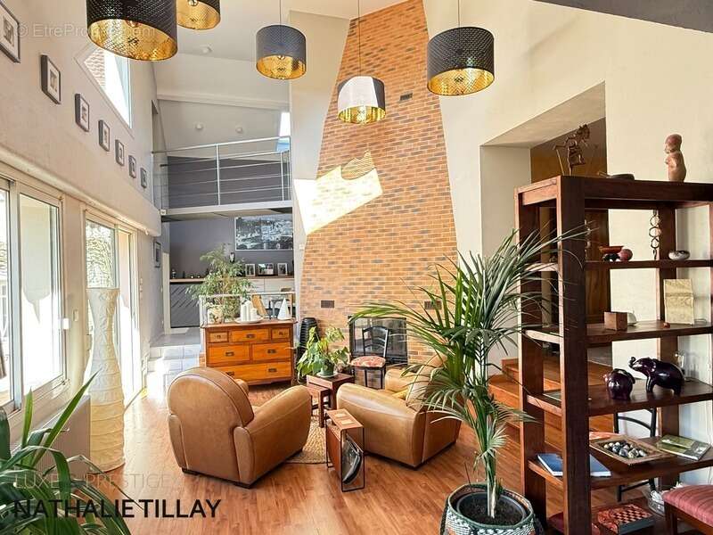 Maison à FLEURY-LES-AUBRAIS