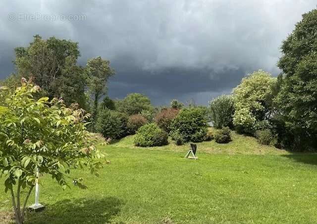 Superbe logement de 2 chambres avec une grande grange et un gîte indépendant à rénover - photo 17