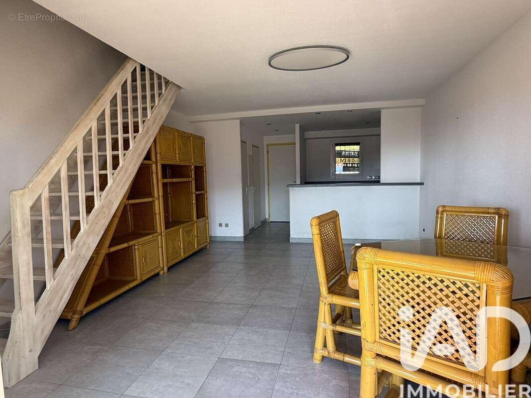 Appartement 60 m² à Carqueiranne  - photo 4