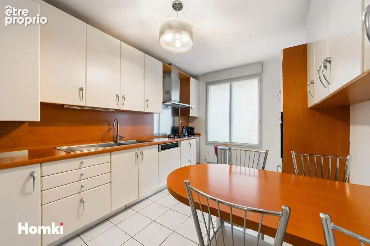 Appartement T5 de 109 m² à Gratte - ciel Villeurbanne 69100, Rue Edouard Vaillant - photo 6