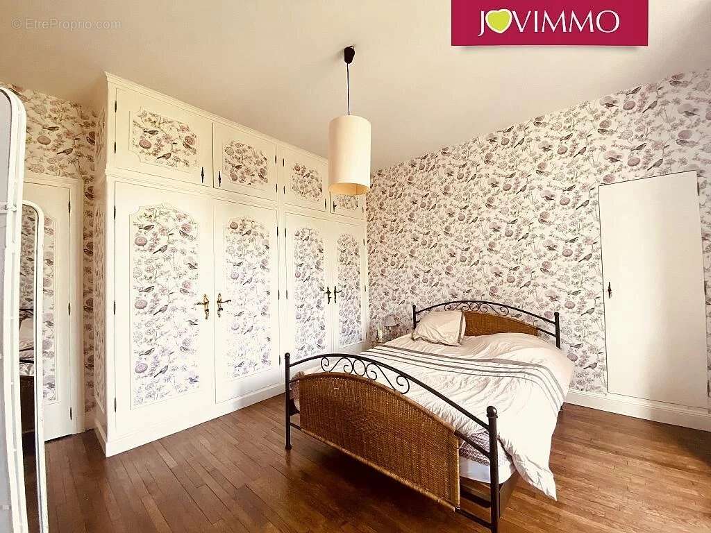 Maison à NERIS-LES-BAINS