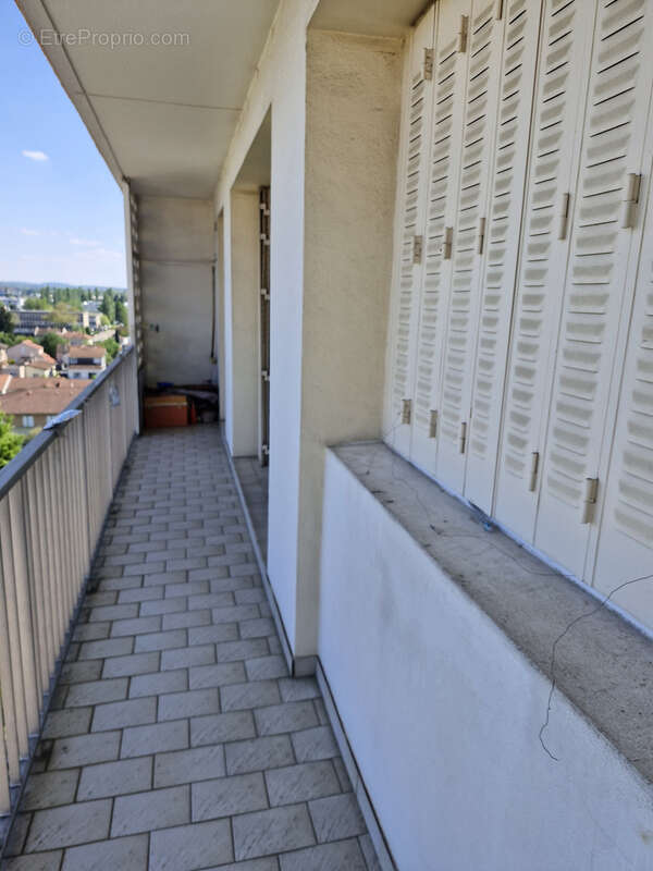 Appartement à BRON