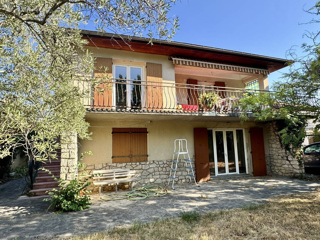 Nyons proche du centre villa avec jardin - photo 1