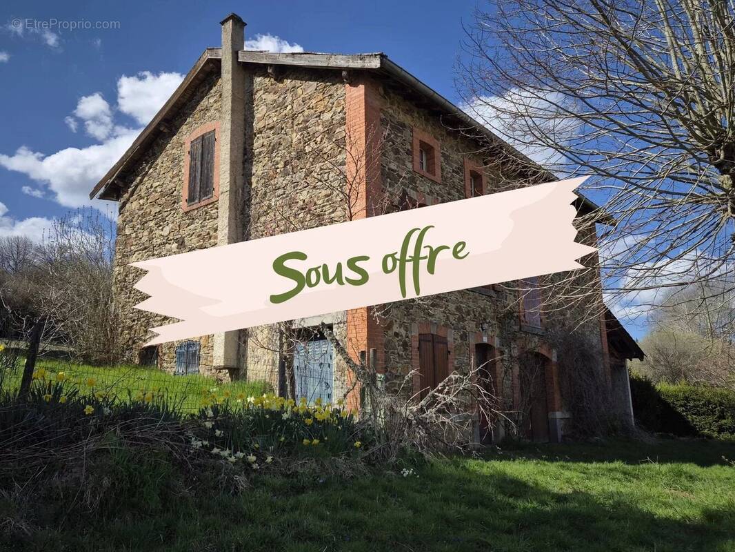 Maison à SAINT-ALYRE-D'ARLANC
