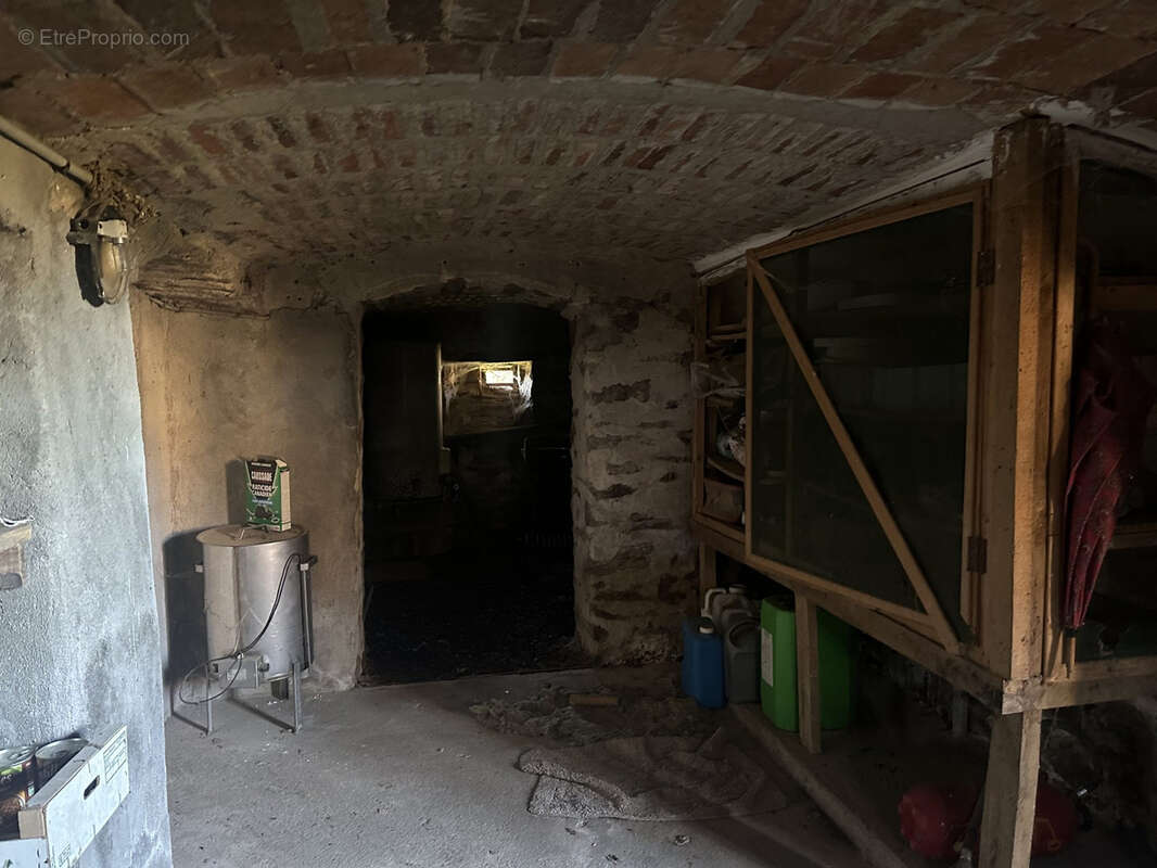 Exploitation - photo 36