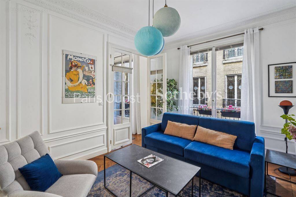 Appartement à PARIS-17E