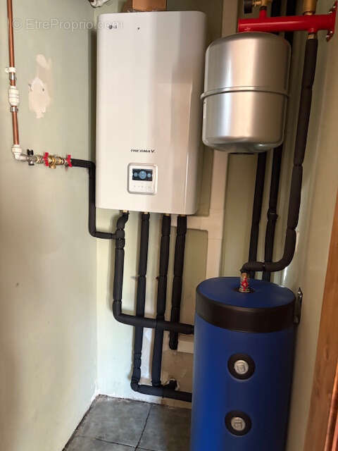 Maison à AMBRIERES-LES-VALLEES