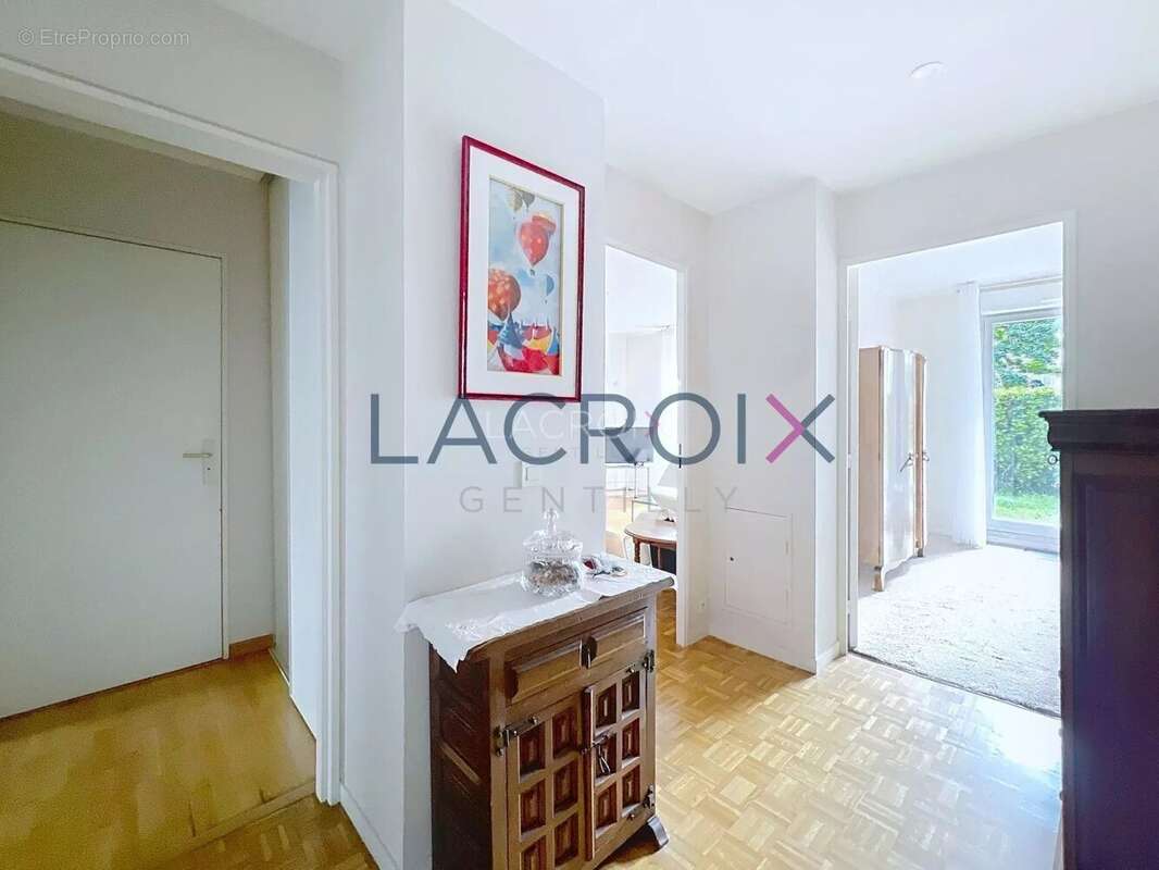 Appartement à L&#039;HAY-LES-ROSES