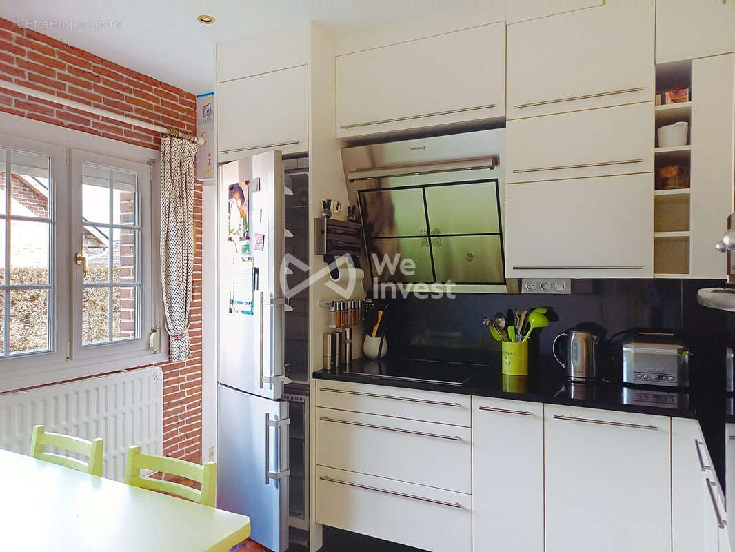 Maison à AVESNES-SUR-HELPE