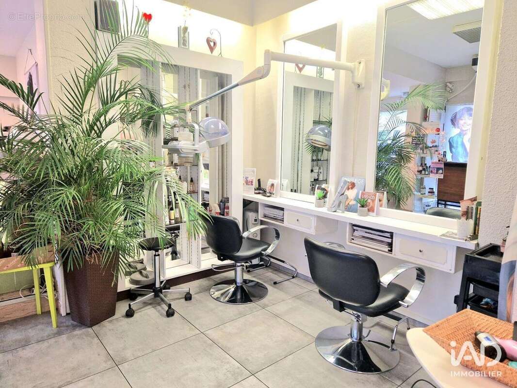 Photo 3 - Commerce à LE PONT-DE-CLAIX