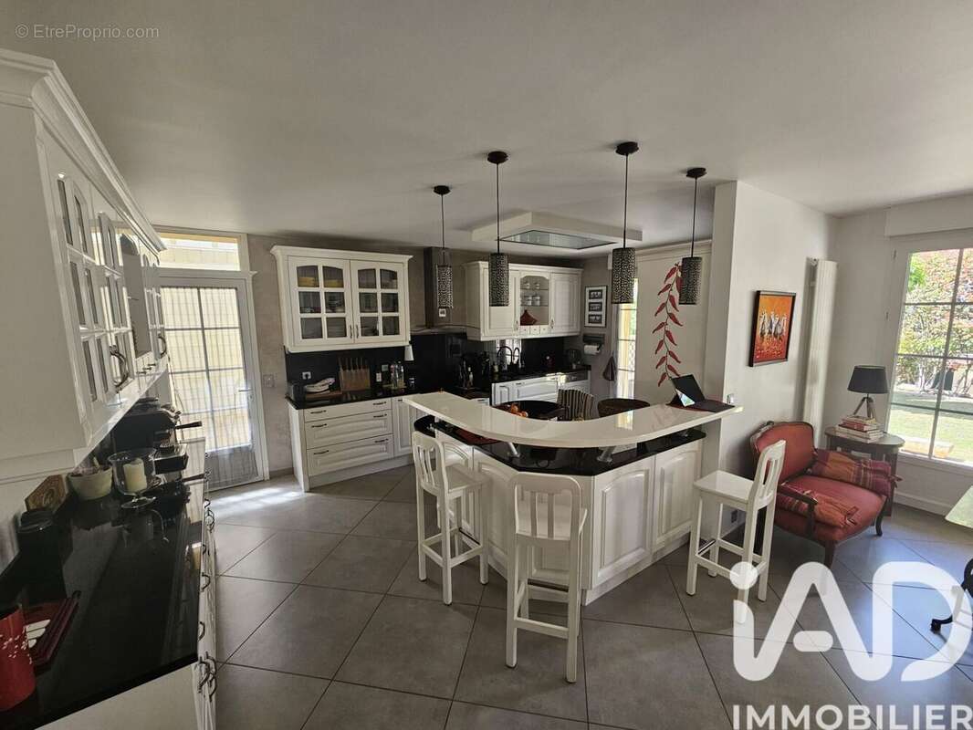 Photo 2 - Maison à ARPAJON