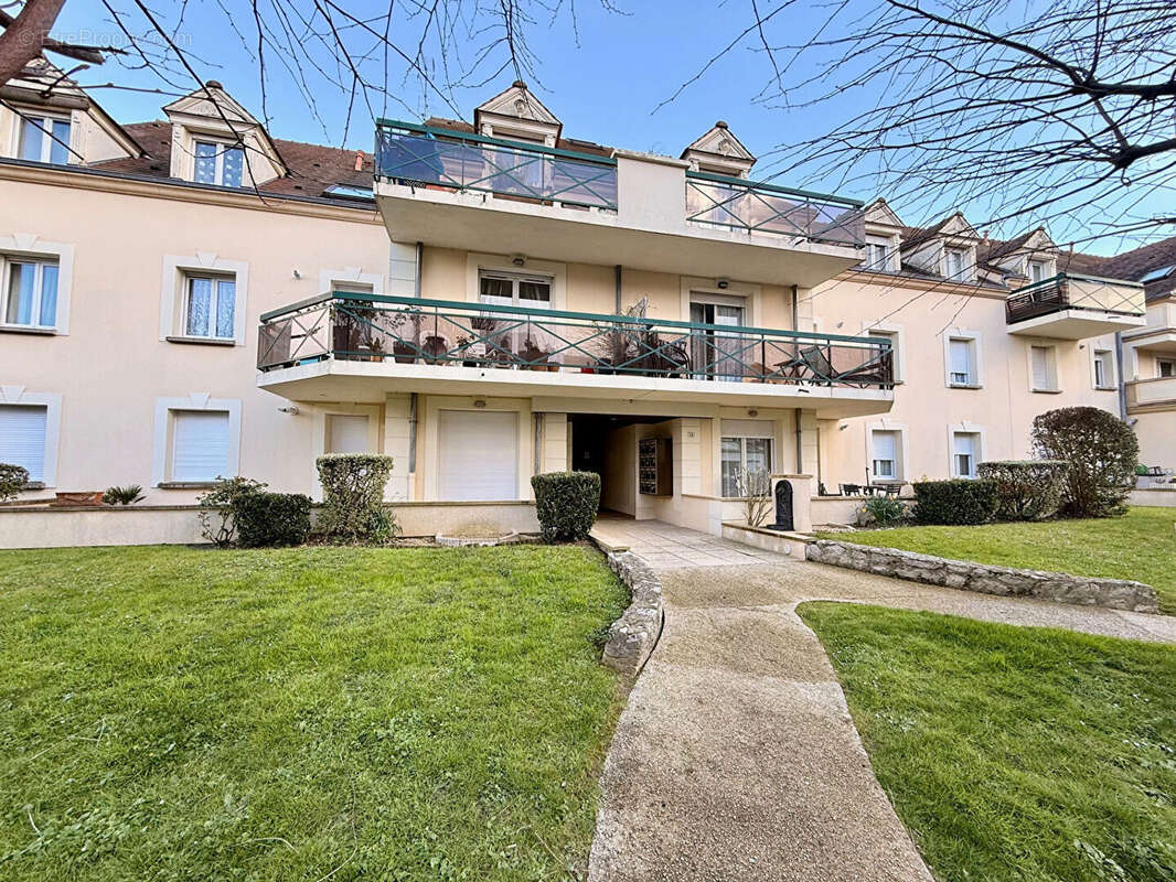 Appartement à BRIE-COMTE-ROBERT