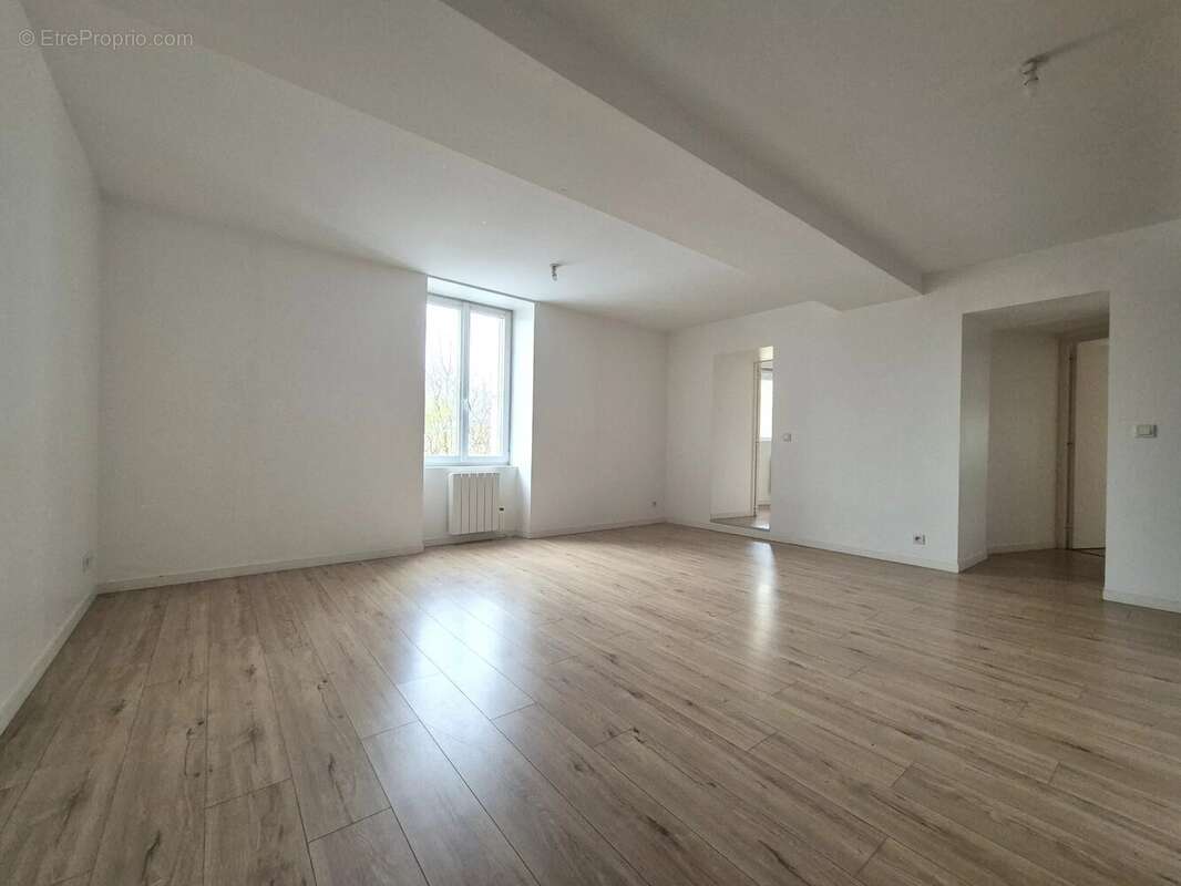 Appartement à CHANGE