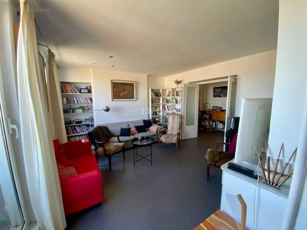 Appartement à MARSEILLE-6E