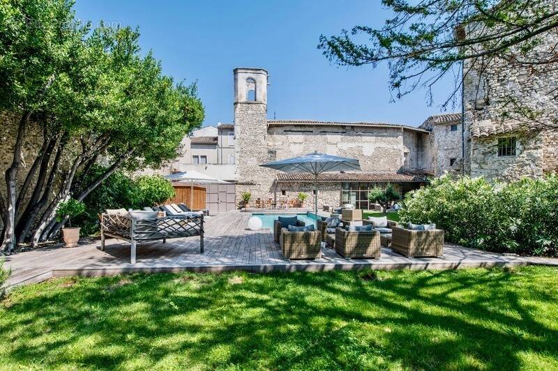 Maison à L'ISLE-SUR-LA-SORGUE