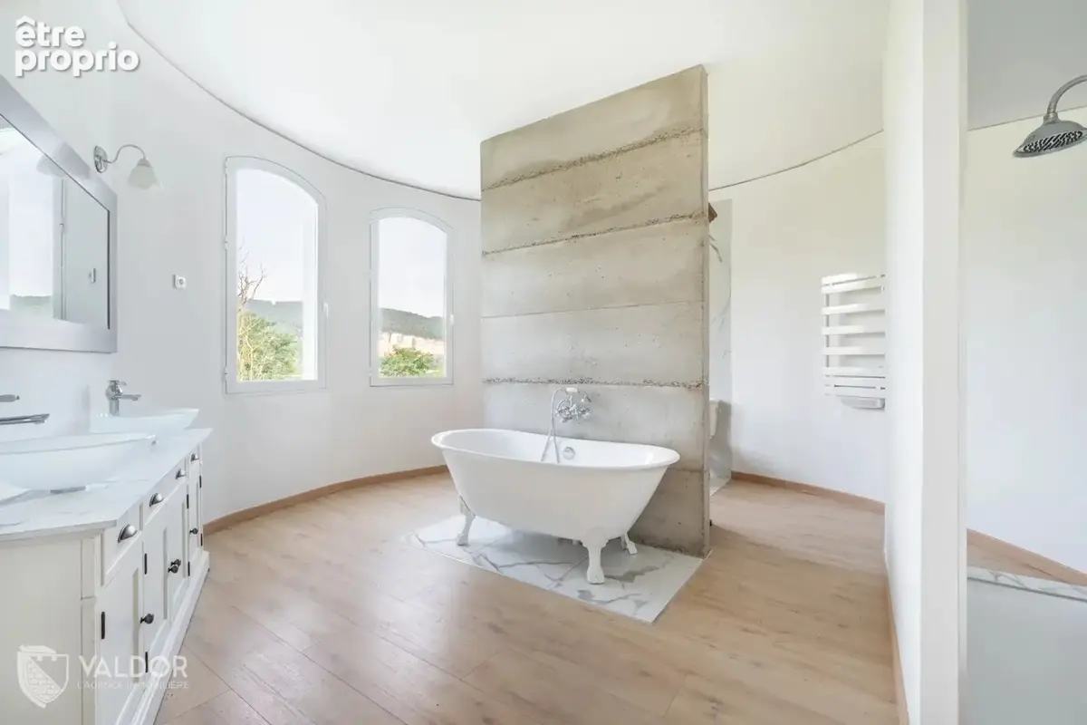 Maison 245 m² à Rochetaillee-Sur-Saone  - photo 8