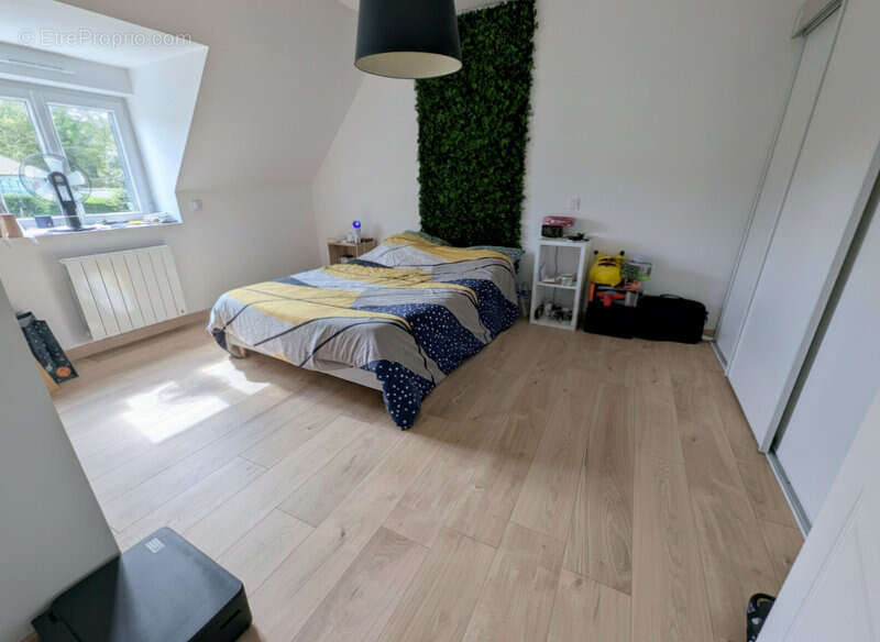 Maison à LOUVIGNE-DU-DESERT