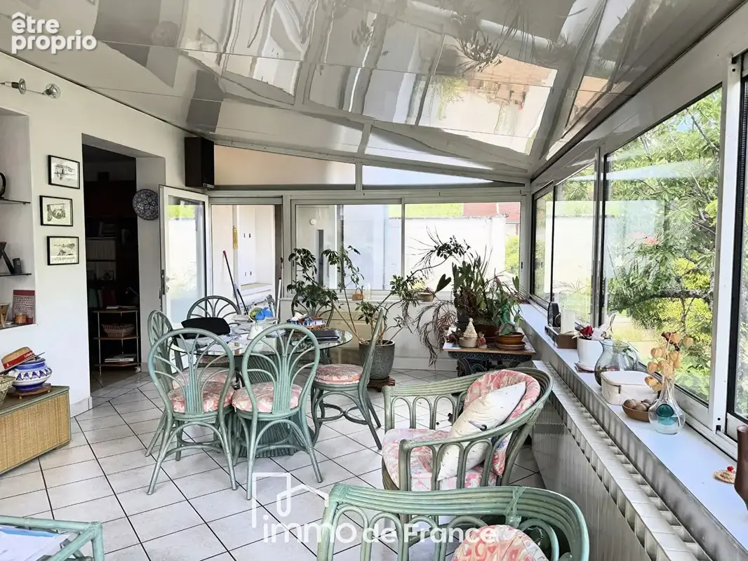 Belle maison familiale de 145 m² avec jardin, garage et ASCENSEUR privatif - photo 2
