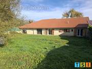 Maison à MONTREJEAU