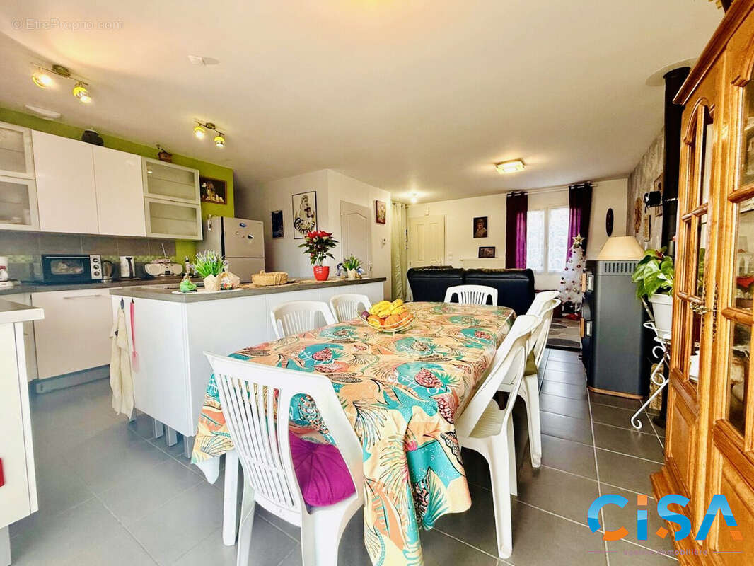 Maison à NEUILLY-EN-THELLE