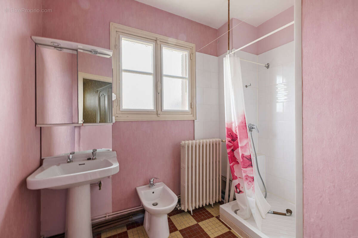 Maison à VILLENAVE-D'ORNON