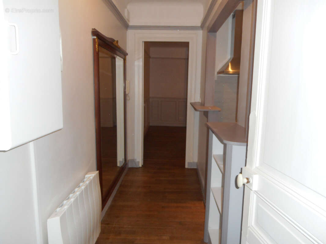 Opportunite hypercentre reims - superbe appartement t2 de 46m2 + 2 caves - photo 6
