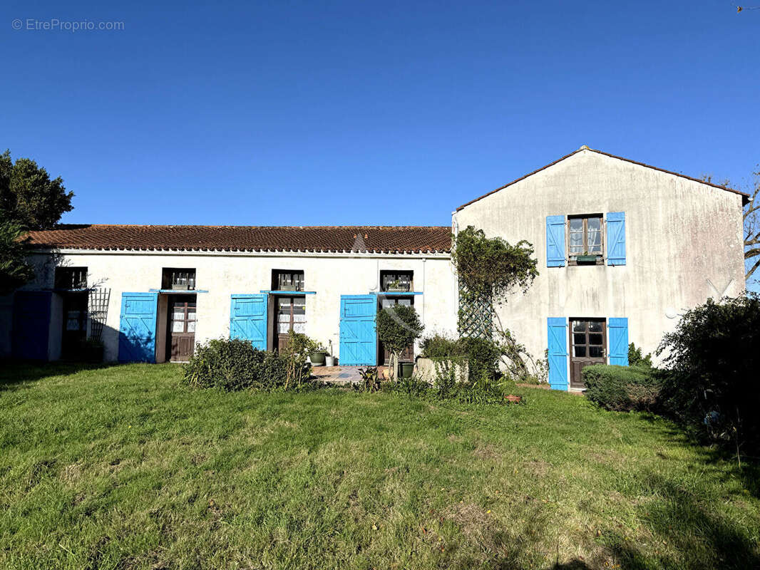 Maison à SAINT-CYR-EN-TALMONDAIS