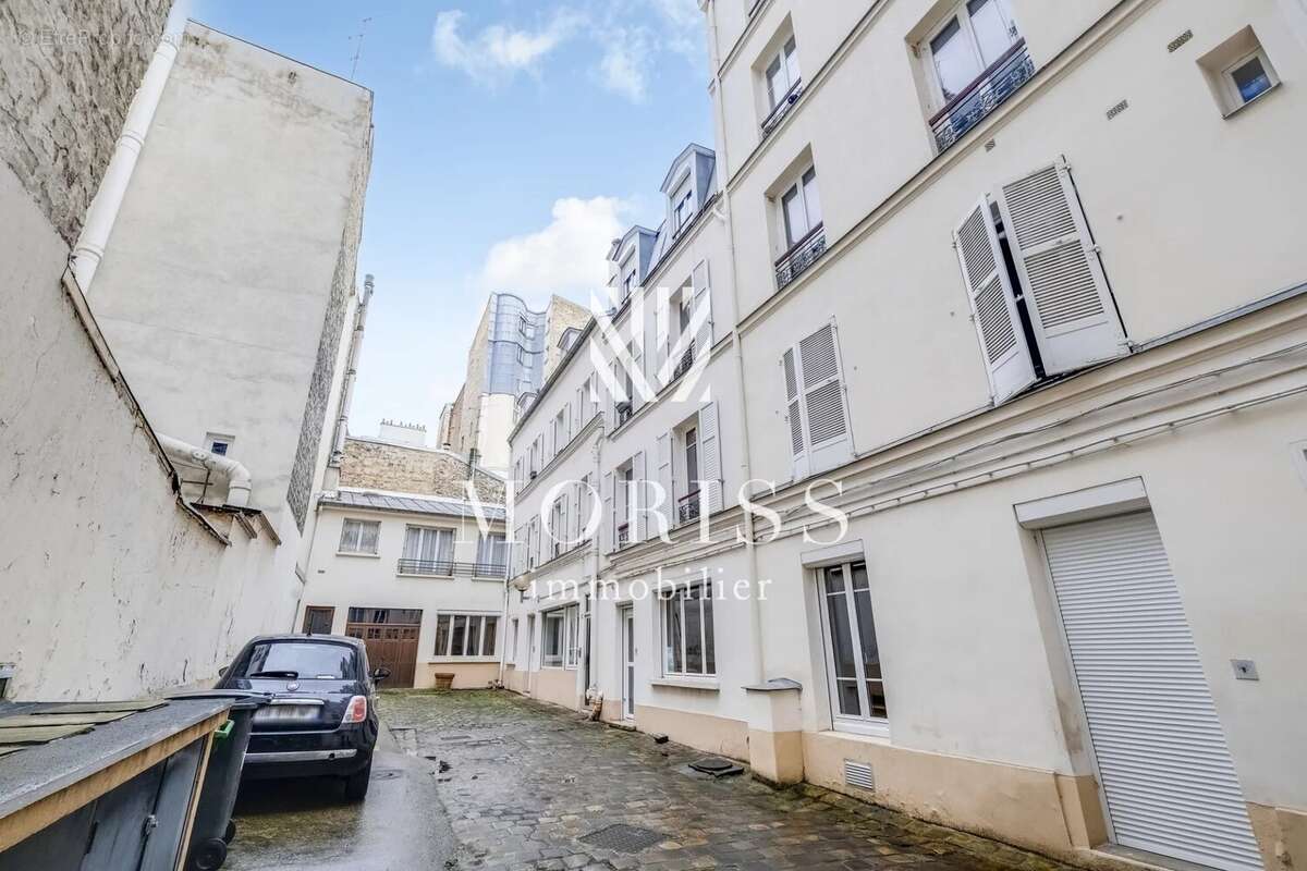Appartement à PARIS-17E