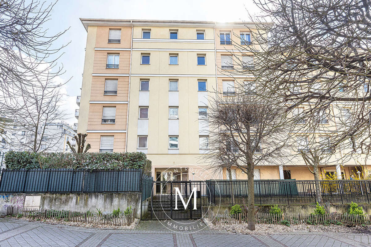 Appartement à MONTROUGE