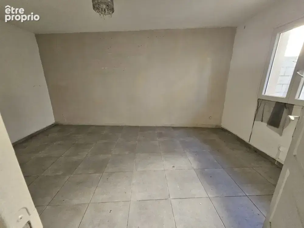 Maison F4 à vendre   Centre-ville avec cour - photo 5