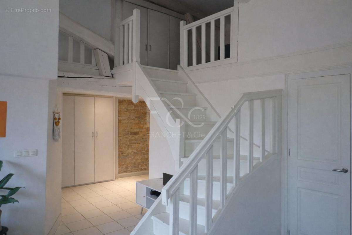 Appartement 85 m² à Lyon-2e  - photo 2