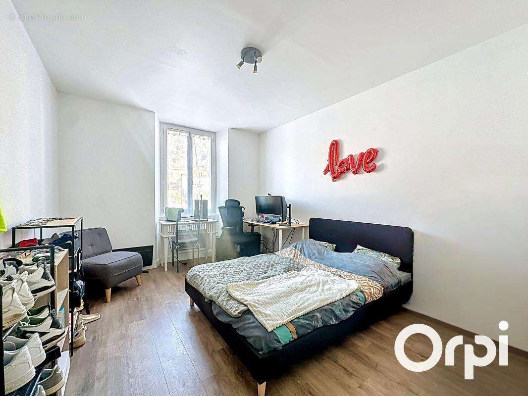 Appartement à SAINT-MARTIN-DU-VAR