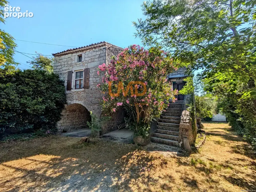 Maison en pierre 8 pièces 170m2 - photo 2