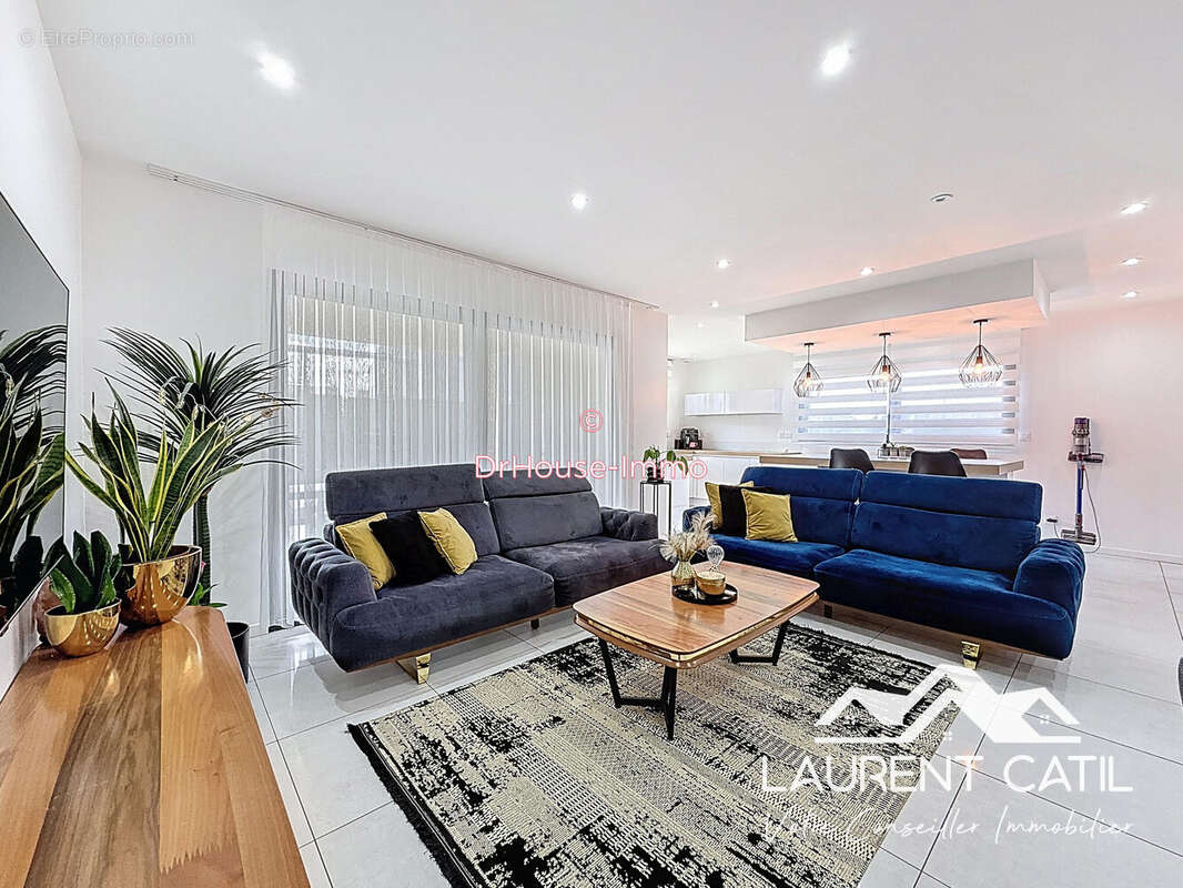 Maison à MOURS-SAINT-EUSEBE