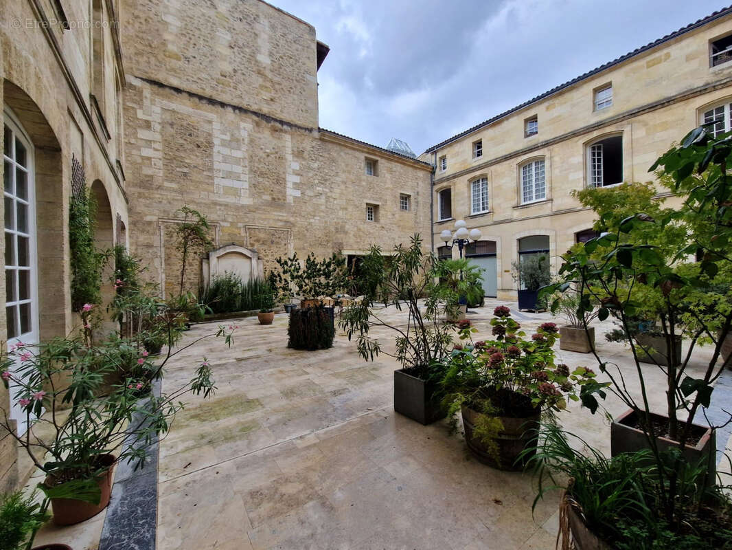 Commerce à BORDEAUX