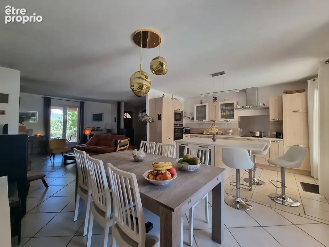 A Régusse Villa de 104m2 avec piscine et garage - photo 12