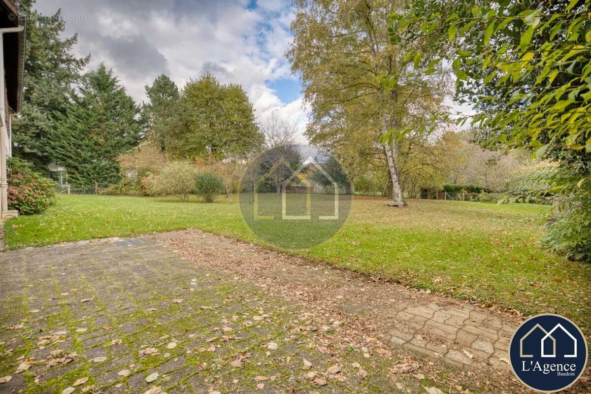 Maison à SAINT-PREST