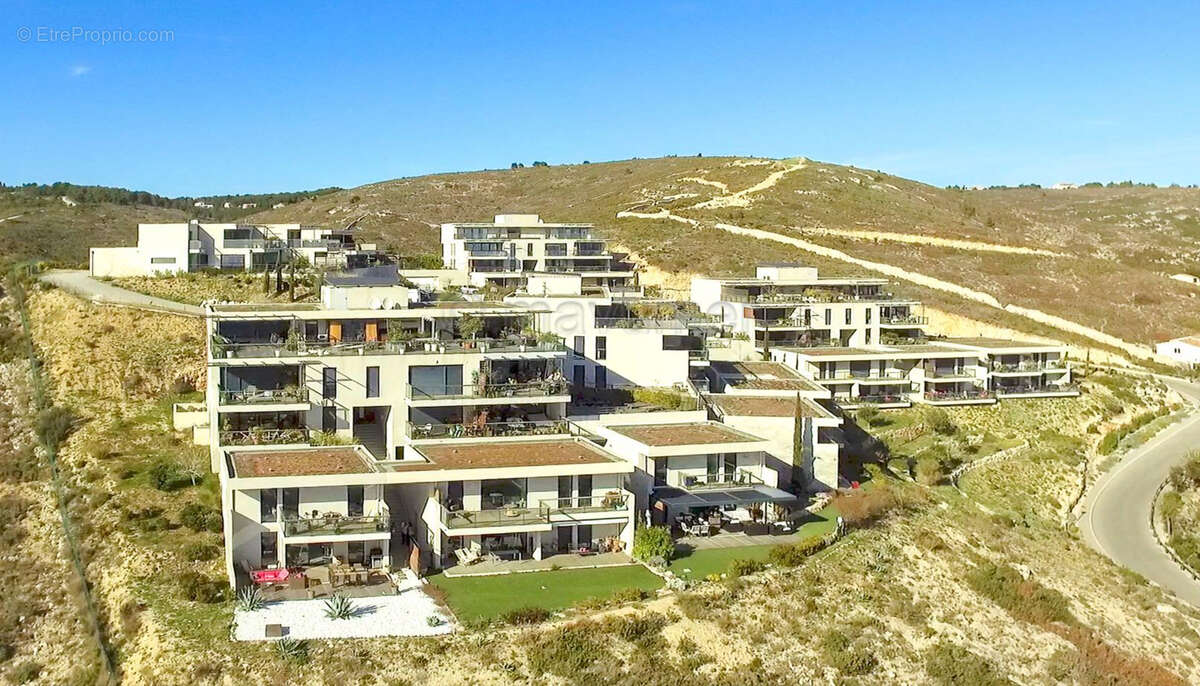 Exceptionnel T4 vue mer - Terrasse XXL - Résidence Grand Baie 13016 Marseille n°4 - Appartement à MARSEILLE-16E