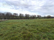 Terrain à SAINT-VICTOR