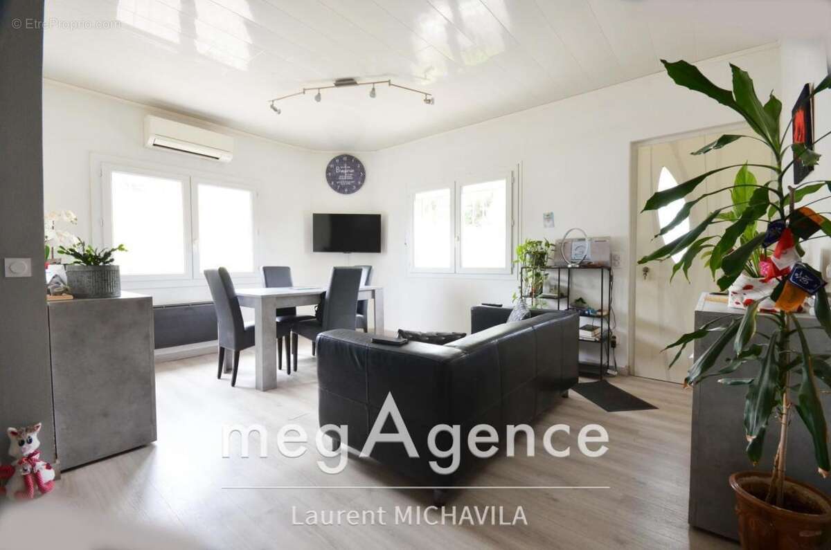 Maison à VILLENEUVE-LES-BEZIERS