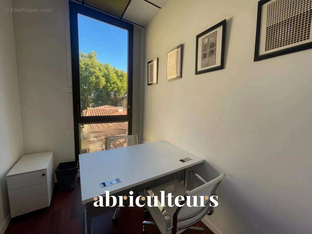 Commerce à AIX-EN-PROVENCE