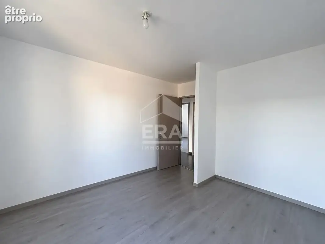 Maison 90m² à saint-georges-des-coteaux - photo 9