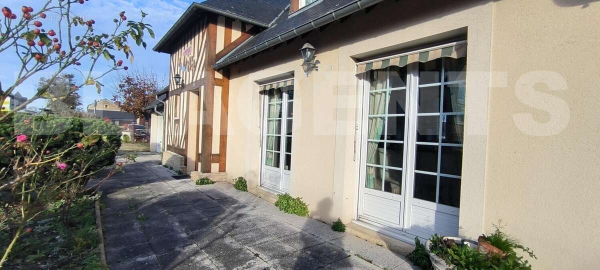 1763028523696 - Maison à CREVECOEUR-EN-AUGE